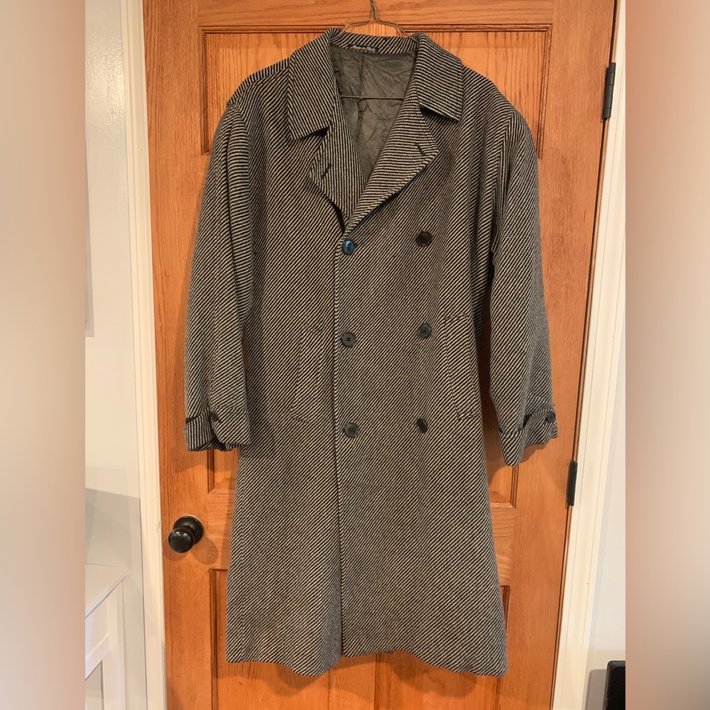 Giorgio Armani Lana and alpaca long coat men’s size 48 R. Just dry cleaned.